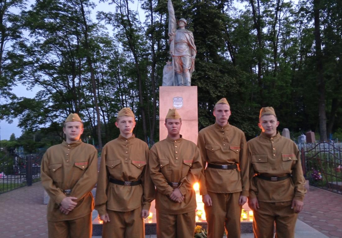 Участие в митинге у Братской могилы советских воинов, партизан и подпольщиков